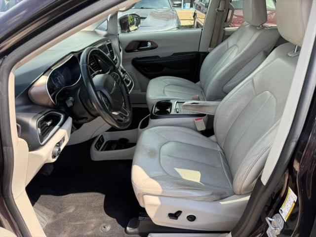 2017 Chrysler Pacifica Touring-L Plus