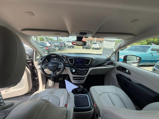 2017 Chrysler Pacifica Touring-L Plus
