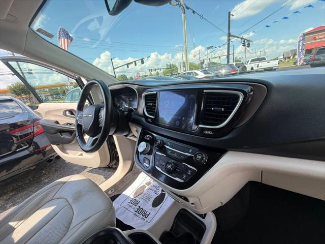 2017 Chrysler Pacifica Touring-L Plus