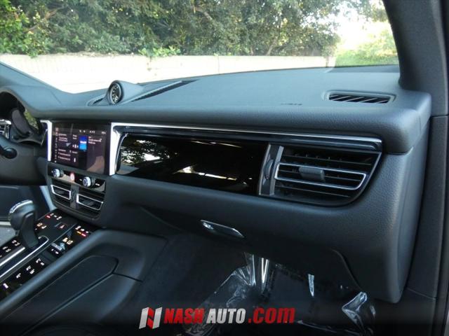 2024 Porsche Macan T