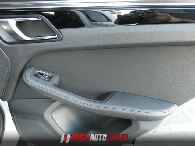 2024 Porsche Macan T