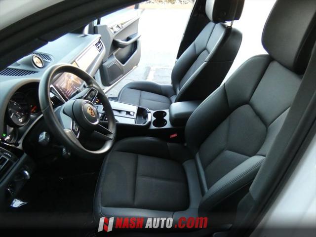 2024 Porsche Macan T