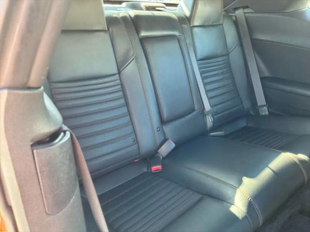 2014 Dodge Challenger Shaker Pkg