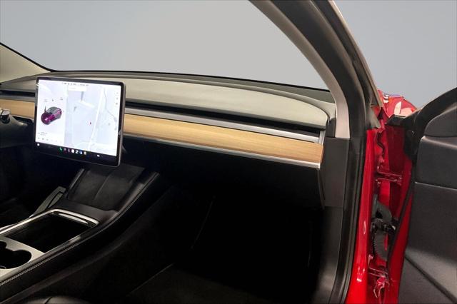 2021 Tesla Model 3 Standard Range Plus Rear-Wheel Drive