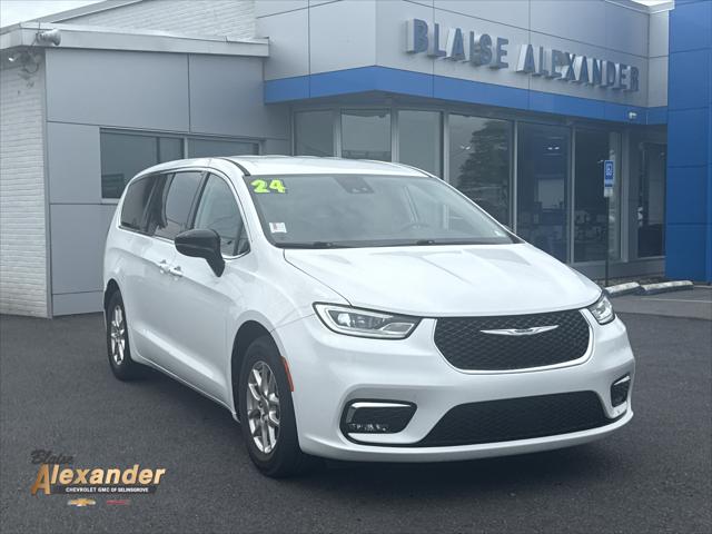 2024 Chrysler Pacifica Touring L for sale in SELINSGROVE, PA
