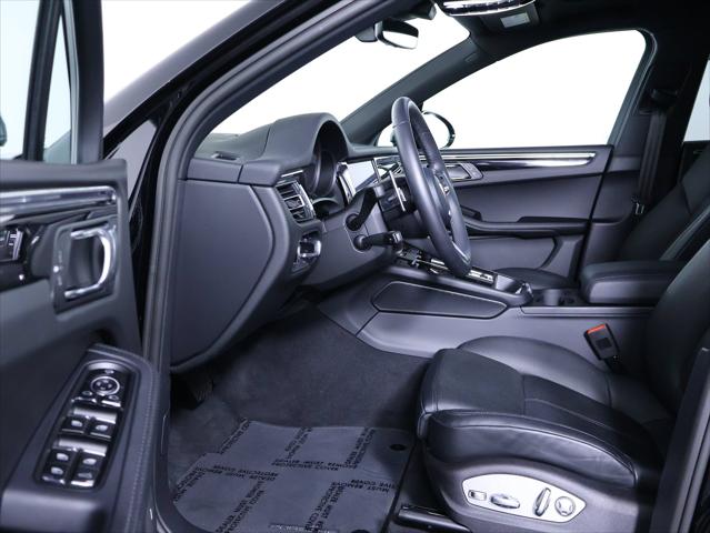 2026 Porsche Macan 4DR AWD