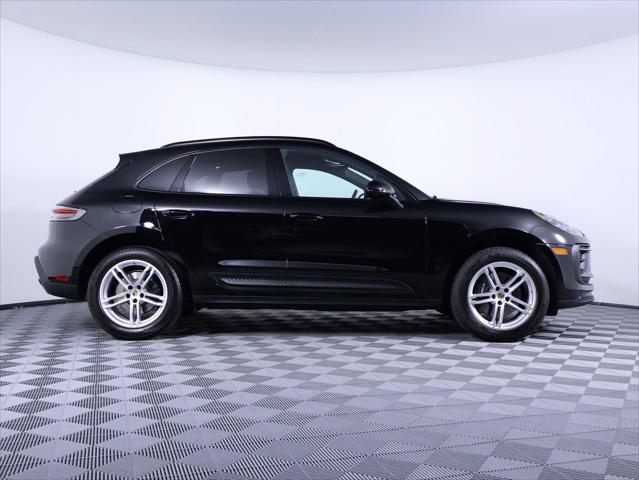 2026 Porsche Macan 4DR AWD