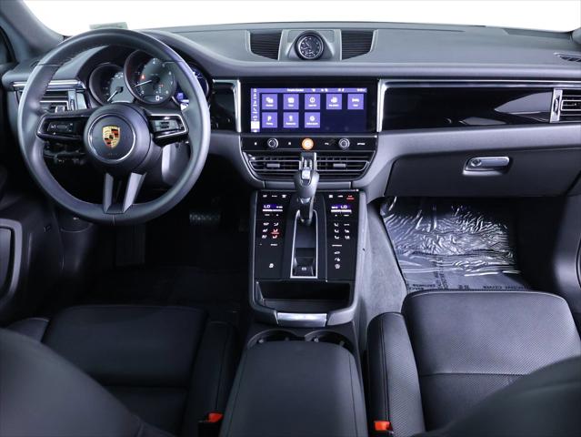 2026 Porsche Macan 4DR AWD