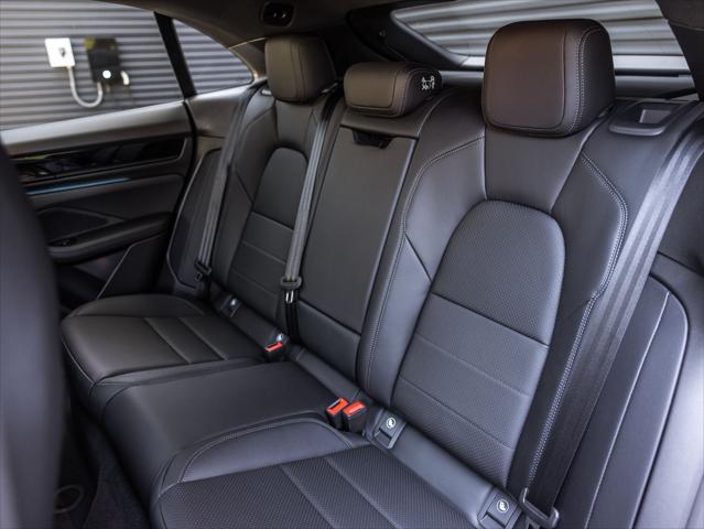 2026 Porsche Macan Electric Unknown