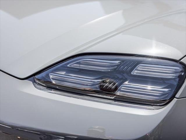 2026 Porsche Macan Electric Unknown