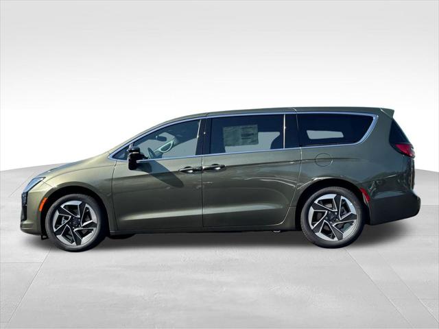2027 Chrysler Pacifica Limited