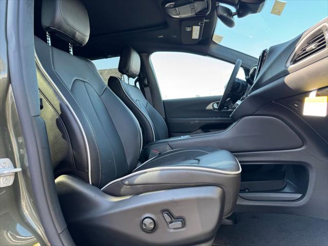 2027 Chrysler Pacifica Limited