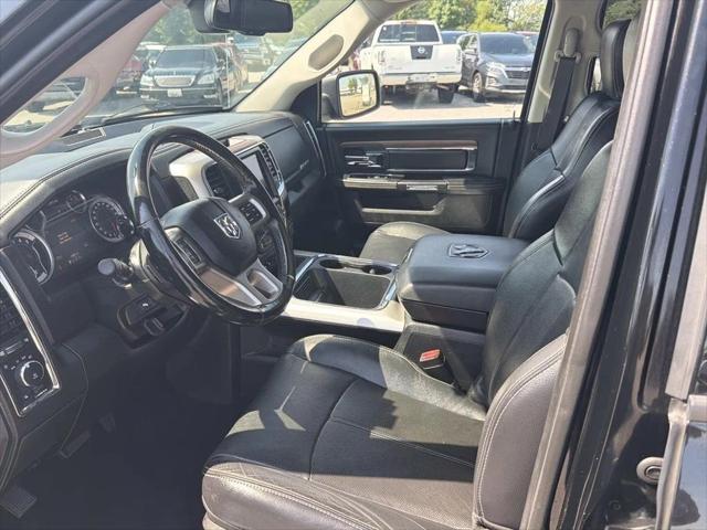 2019 RAM 1500 Classic Laramie Crew Cab 4x4 64 Box 2019 RAM 1500 Classic Laramie Crew Cab 4x4 64 Box