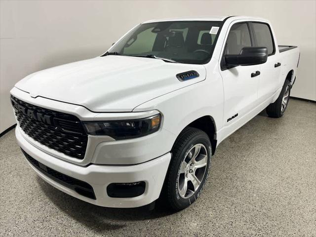 2026 RAM 1500 RAM 1500 EXPRESS CREW CAB 4X2 57 BOX