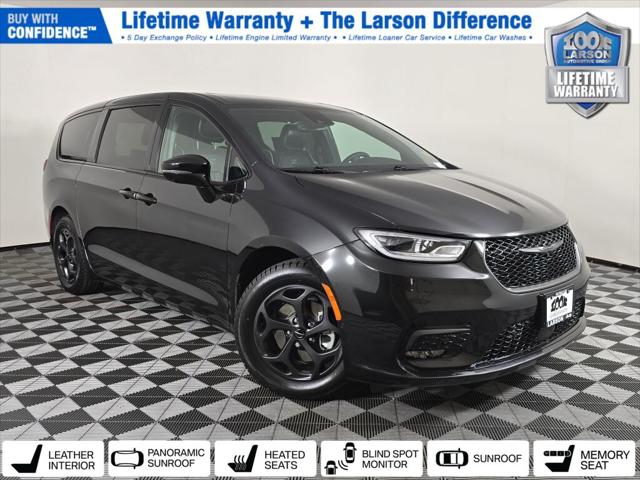 2023 Chrysler Pacifica Hybrid Limited for sale in Puyallup, WA