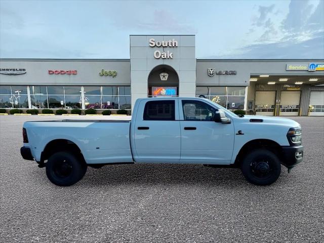 2026 RAM Ram 3500 RAM 3500 TRADESMAN CREW CAB 4X4 8 BOX 2026 RAM Ram 3500 RAM 3500 TRADESMAN CREW CAB 4X4 8 BOX
