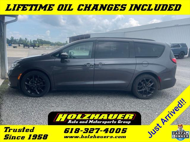 2021 Chrysler Pacifica Touring for sale in Nashville, IL