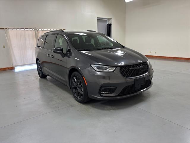 2021 Chrysler Pacifica Touring
