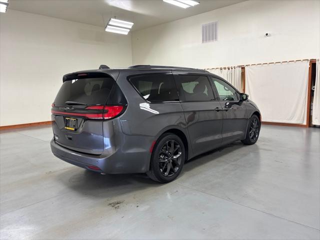 2021 Chrysler Pacifica Touring
