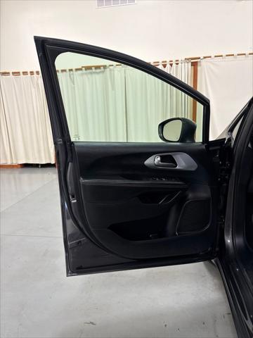 2021 Chrysler Pacifica Touring