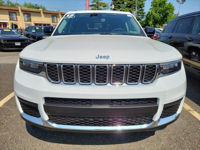 2023 Jeep Grand Cherokee L Laredo 4x4 2023 Jeep Grand Cherokee L Laredo 4x4