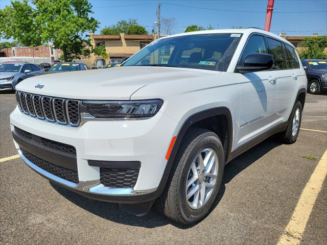 2023 Jeep Grand Cherokee L Laredo 4x4 2023 Jeep Grand Cherokee L Laredo 4x4