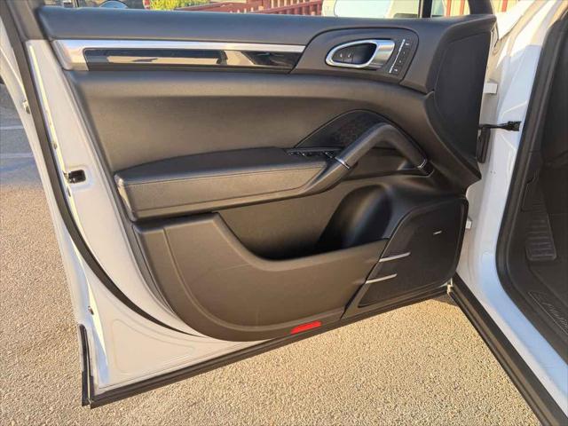 2017 Porsche Cayenne Platinum Edition