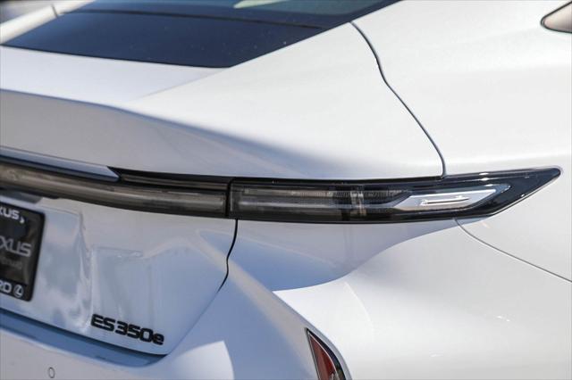 2026 Lexus ES 350 Premium