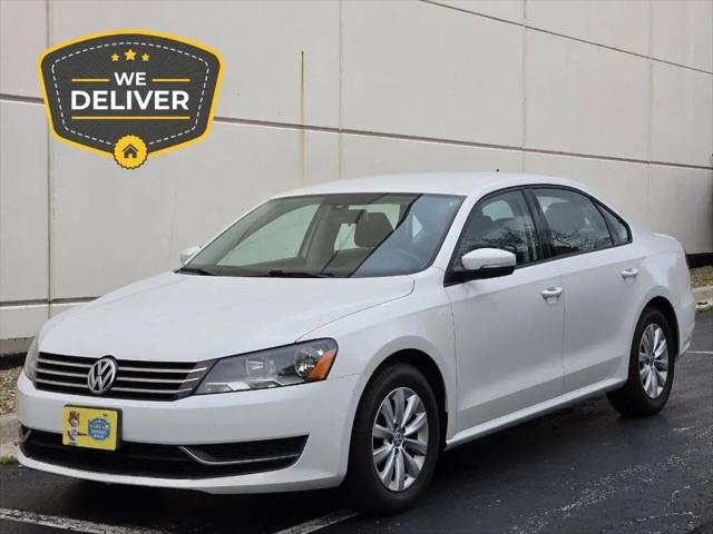 2013 Volkswagen Passat 2.5L S for sale in Roselle, IL