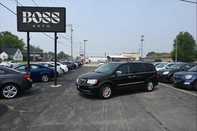 2012 Chrysler Town & Country Limited for sale in Appleton, WI