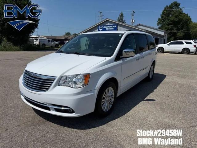 2016 Chrysler Town & Country Limited for sale in Wayland, MI