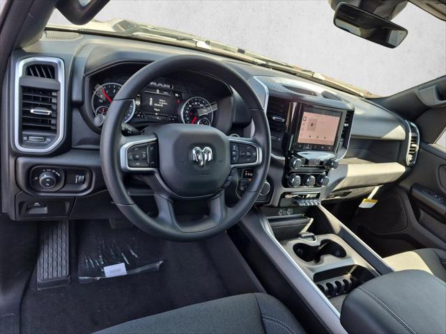 2026 RAM 1500 RAM 1500 EXPRESS CREW CAB 4X4 57 BOX