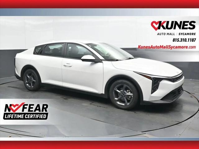 2025 Kia K4 LXS for sale in Sycamore, IL