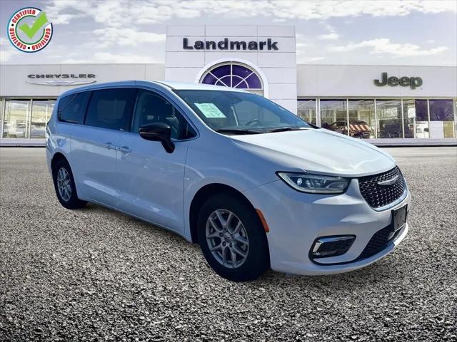 2024 Chrysler Pacifica Touring L for sale in Independence, MO
