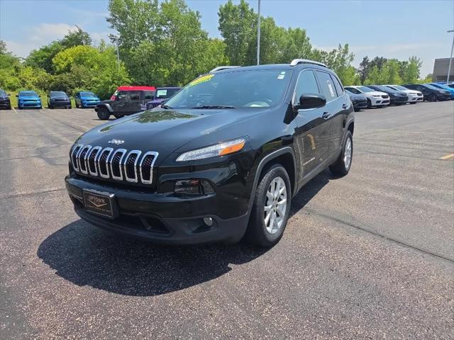 2017 Jeep Cherokee Latitude for sale in Slinger, WI