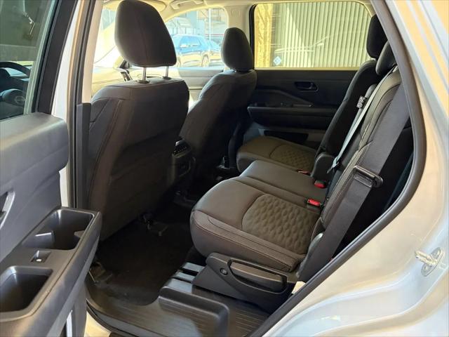 2025 Nissan Pathfinder SV FWD
