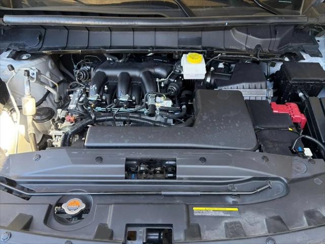 2025 Nissan Pathfinder SV FWD