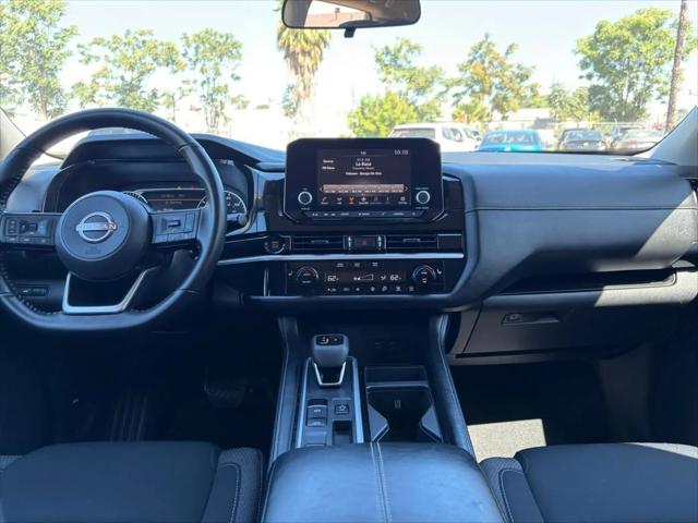2025 Nissan Pathfinder SV FWD