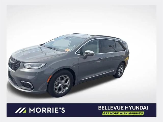 2022 Chrysler Pacifica Limited for sale in Bellevue, NE