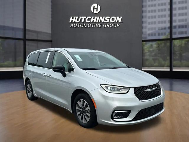 2024 Chrysler Pacifica Hybrid Select for sale in Macon, GA