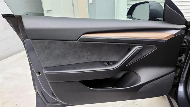 2021 Tesla Model 3 Standard Range Plus Rear-Wheel Drive