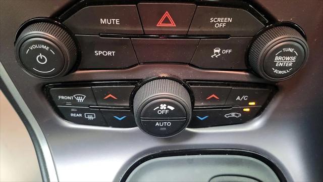 2021 Dodge Challenger SXT