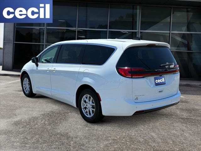 2027 Chrysler Pacifica PACIFICA SELECT