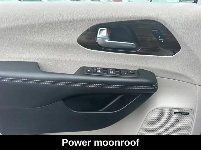 2022 Chrysler Pacifica Limited AWD