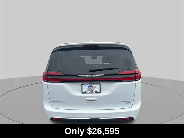 2022 Chrysler Pacifica Limited AWD