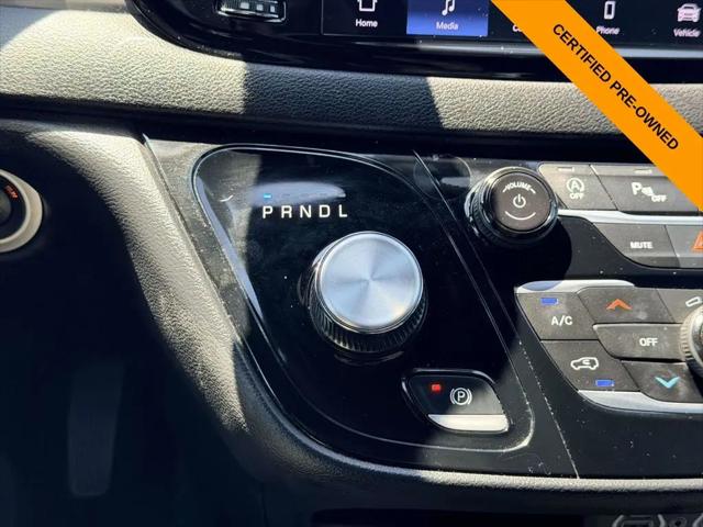 2025 Chrysler Pacifica Select