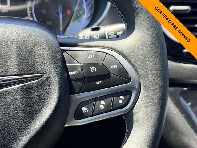 2025 Chrysler Pacifica Select