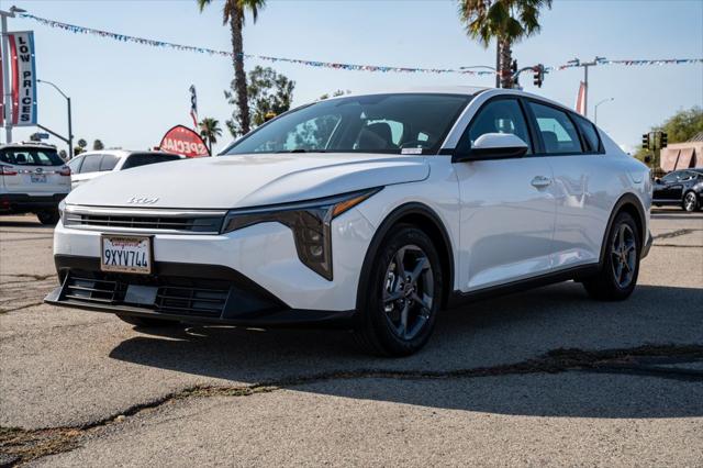 2026 Kia K4 LXS