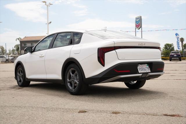 2026 Kia K4 LXS