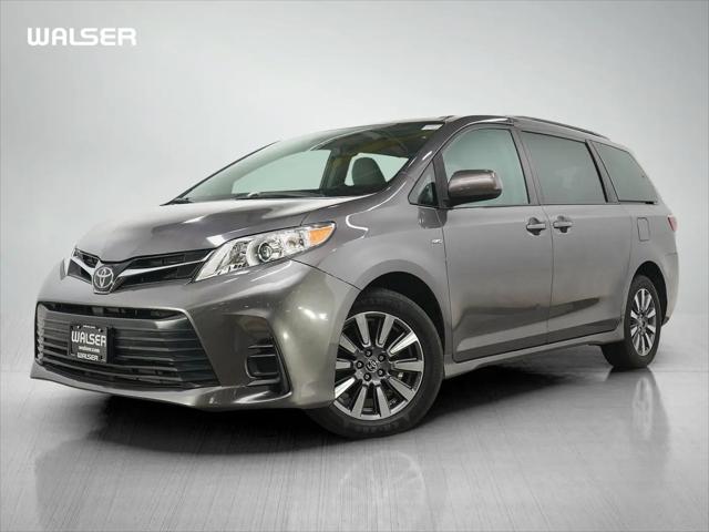 2020 Toyota Sienna LE for sale in Burnsville, MN